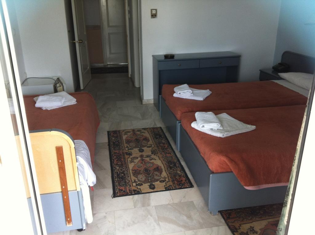 Great Alexander Hotel 普拉卡利特索罗 客房 照片